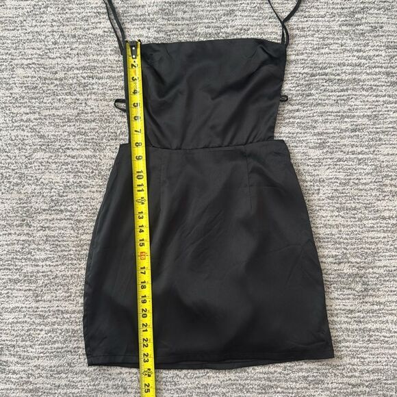 NWT superdown sienna strappy back mini dress Revolve Black Small - Picture 12 of 15